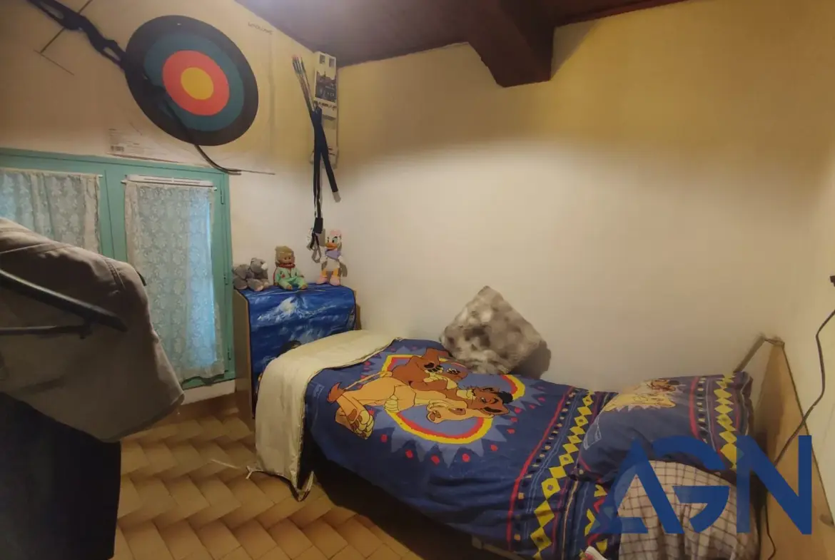 Maison à vendre à Agde avec dépendance de 23m², proche des berges de l'Hérault 