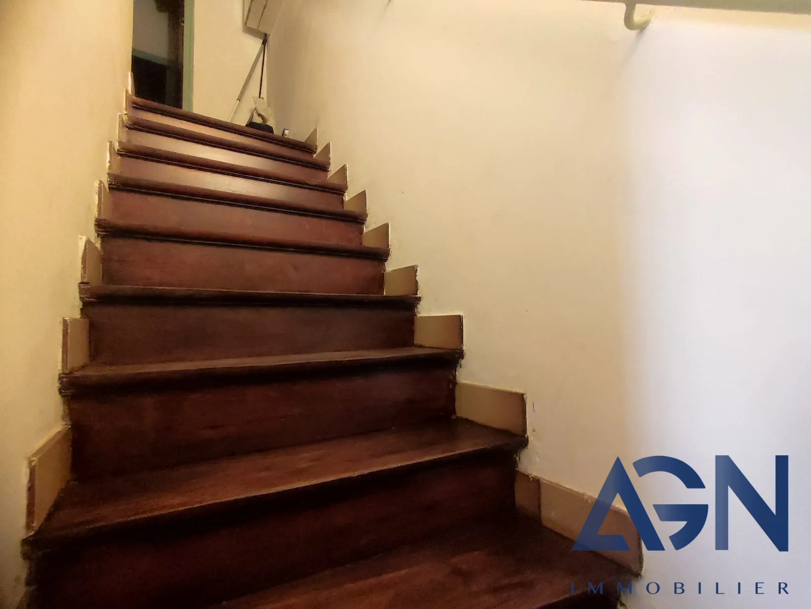 Maison à vendre à Agde avec dépendance de 23m², proche des berges de l'Hérault 