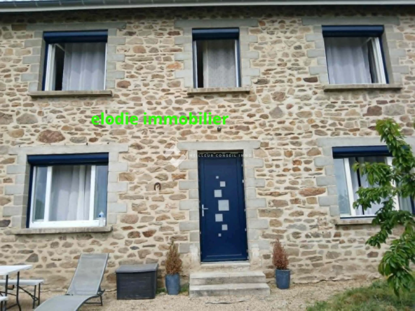 Maison de campagne en pierre à vendre à Mercoeur - 140,94 m²