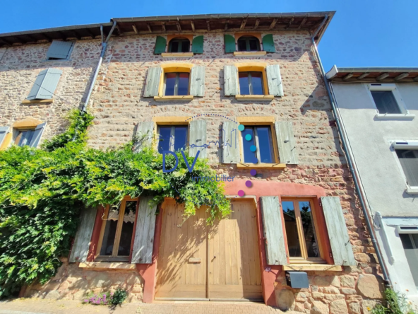 Belle maison de village à Chamelet avec garage, cave et potentiel d'agrandissement