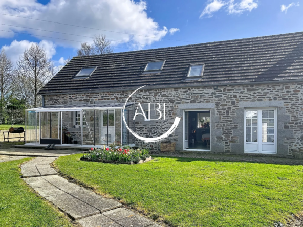 Longère en pierre de 130 m² à Méhoudin avec jardin et pré de 6940 m²