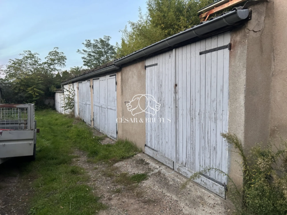 À vendre lots de garages loués à Roanne - Opportunité d'investissement sécurisée