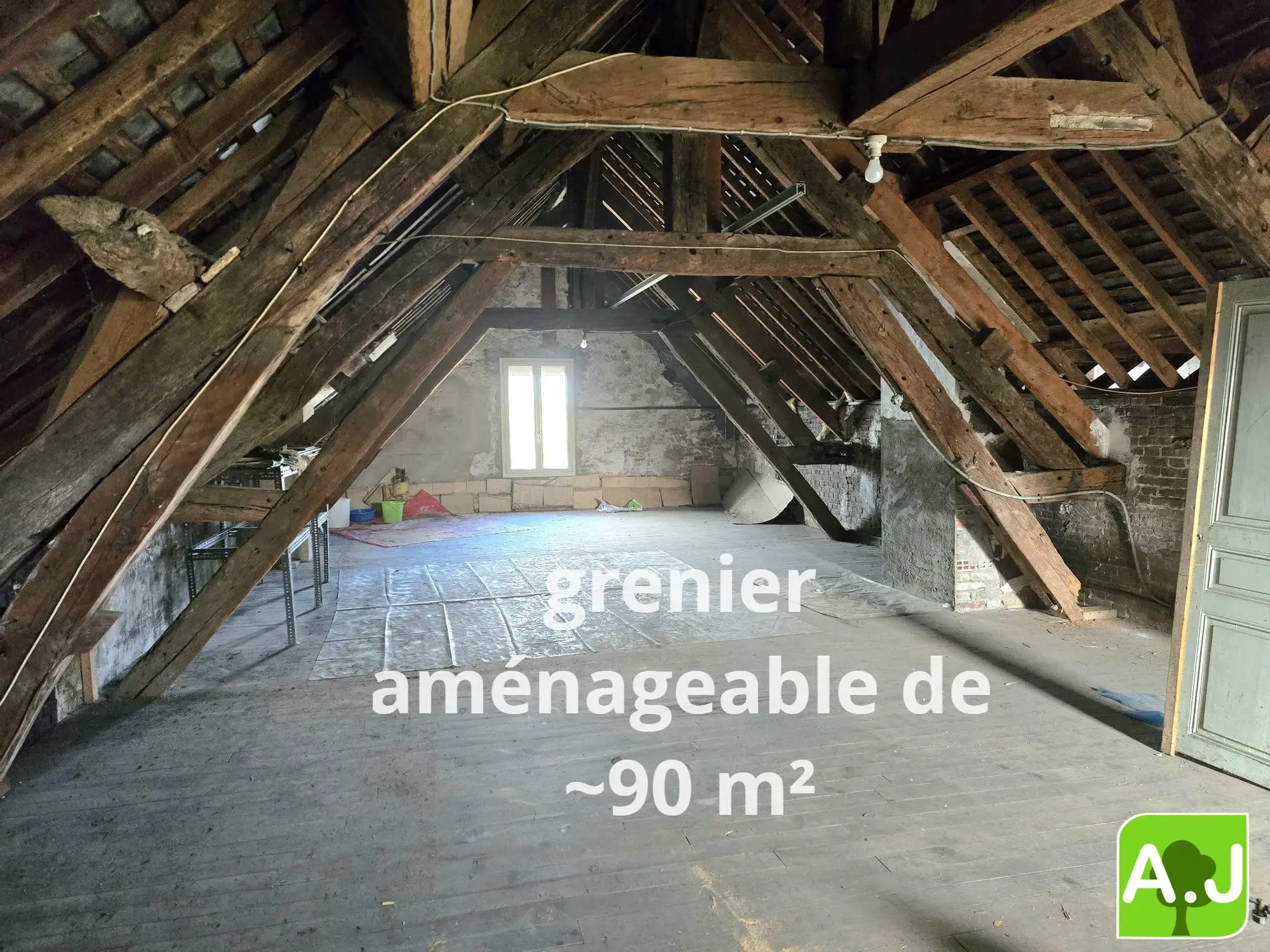 Appartement 4 chambres avec terrasse en hyper-centre de Saint André de l'Eure 
