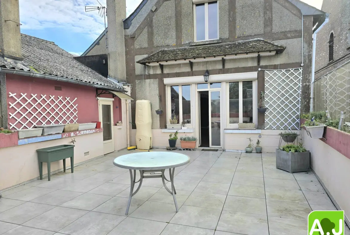 Appartement 4 chambres avec terrasse en hyper-centre de Saint André de l'Eure 