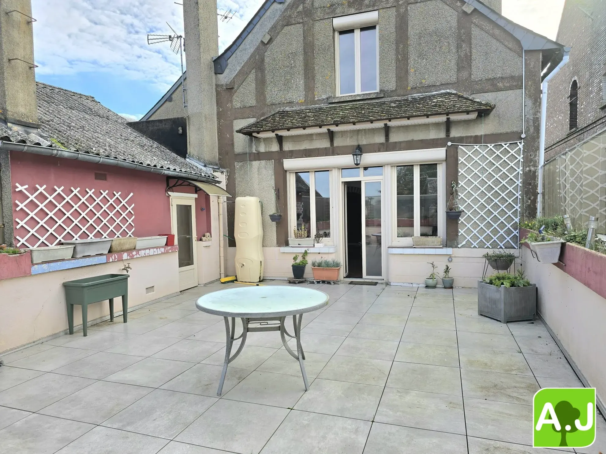 Appartement 4 chambres avec terrasse en hyper-centre de Saint André de l'Eure 