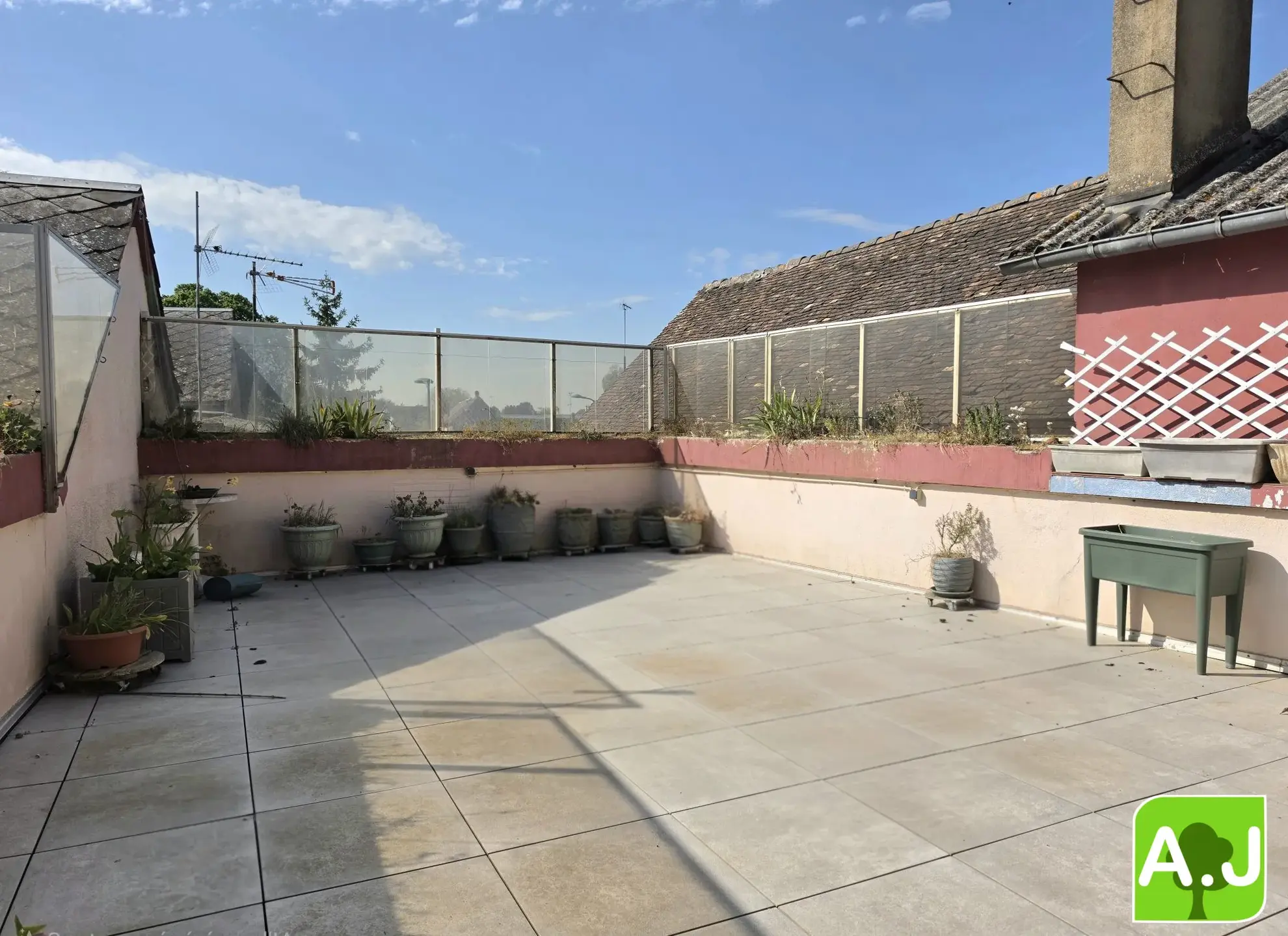 Appartement 4 chambres avec terrasse en hyper-centre de Saint André de l'Eure 
