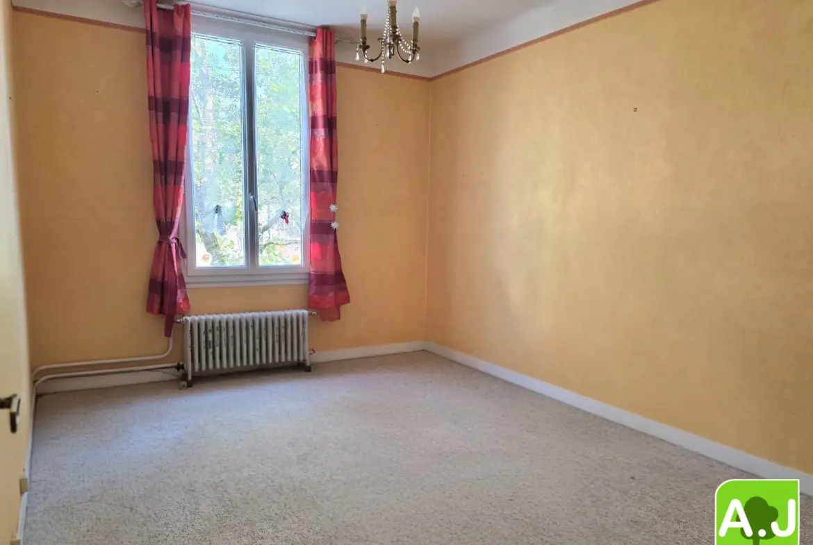 Appartement 4 chambres avec terrasse en hyper-centre de Saint André de l'Eure 