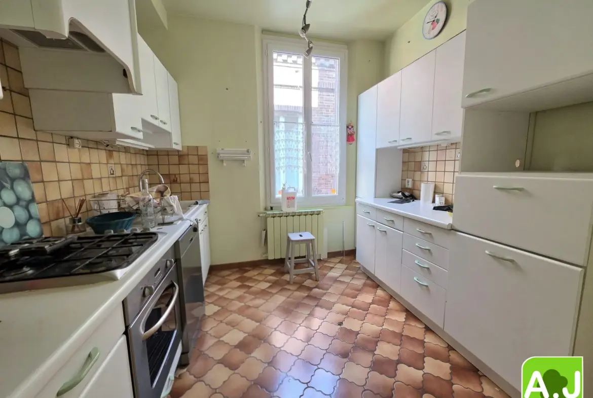 Appartement 4 chambres avec terrasse en hyper-centre de Saint André de l'Eure 