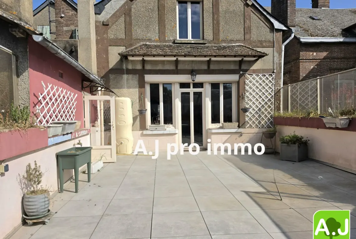 Appartement 4 chambres avec terrasse en hyper-centre de Saint André de l'Eure 