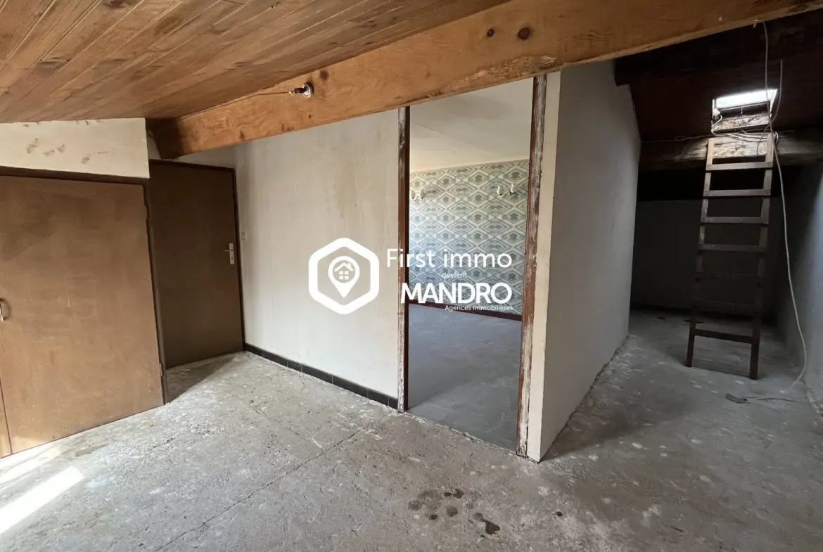 À vendre maison de village avec 3 chambres à Estagel, charmant cadre rural 