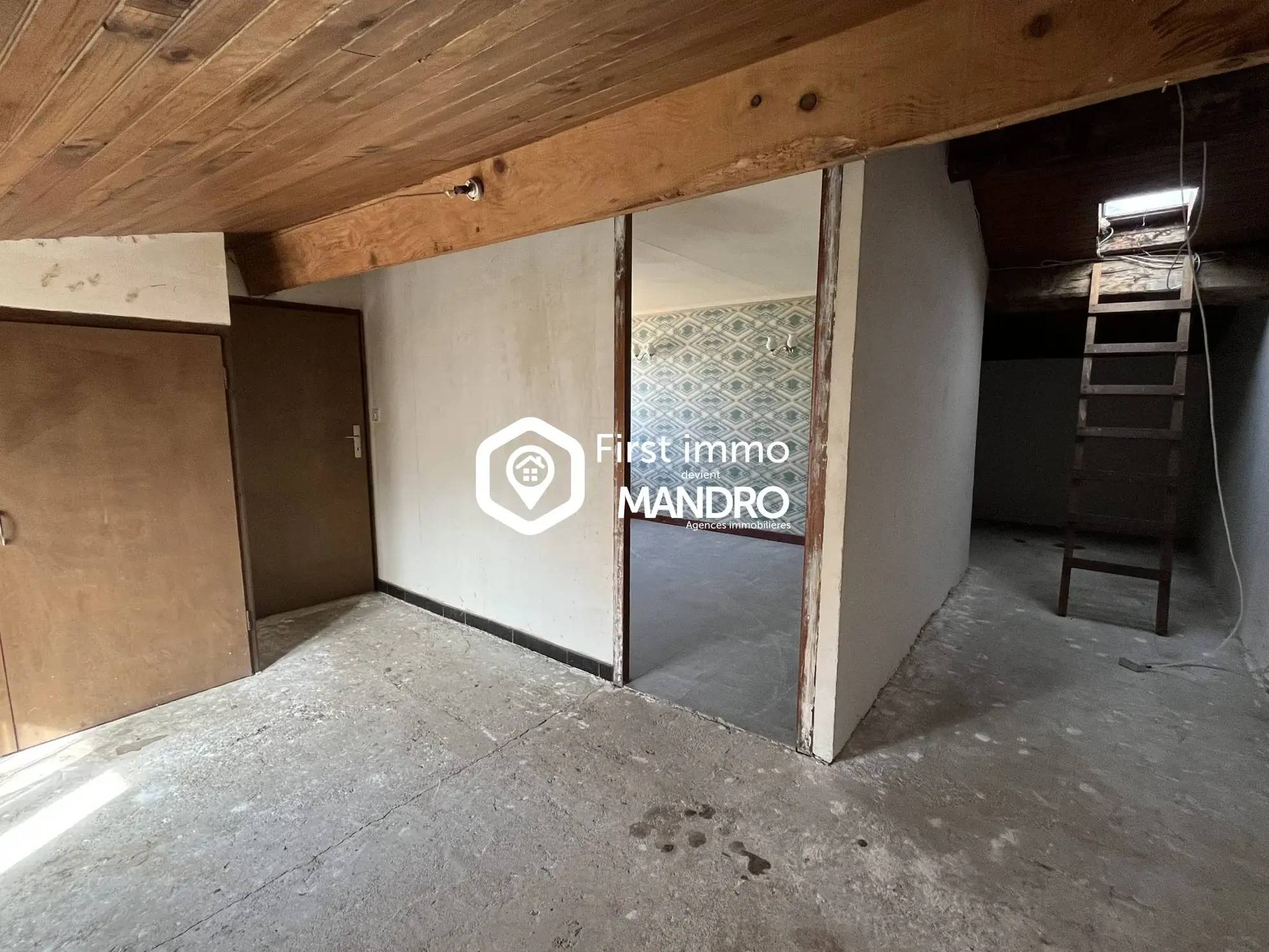 À vendre maison de village avec 3 chambres à Estagel, charmant cadre rural 