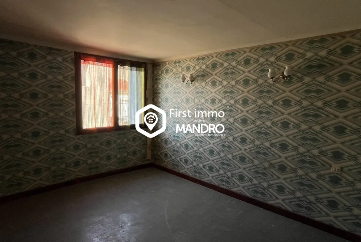 À vendre maison de village avec 3 chambres à Estagel, charmant cadre rural 