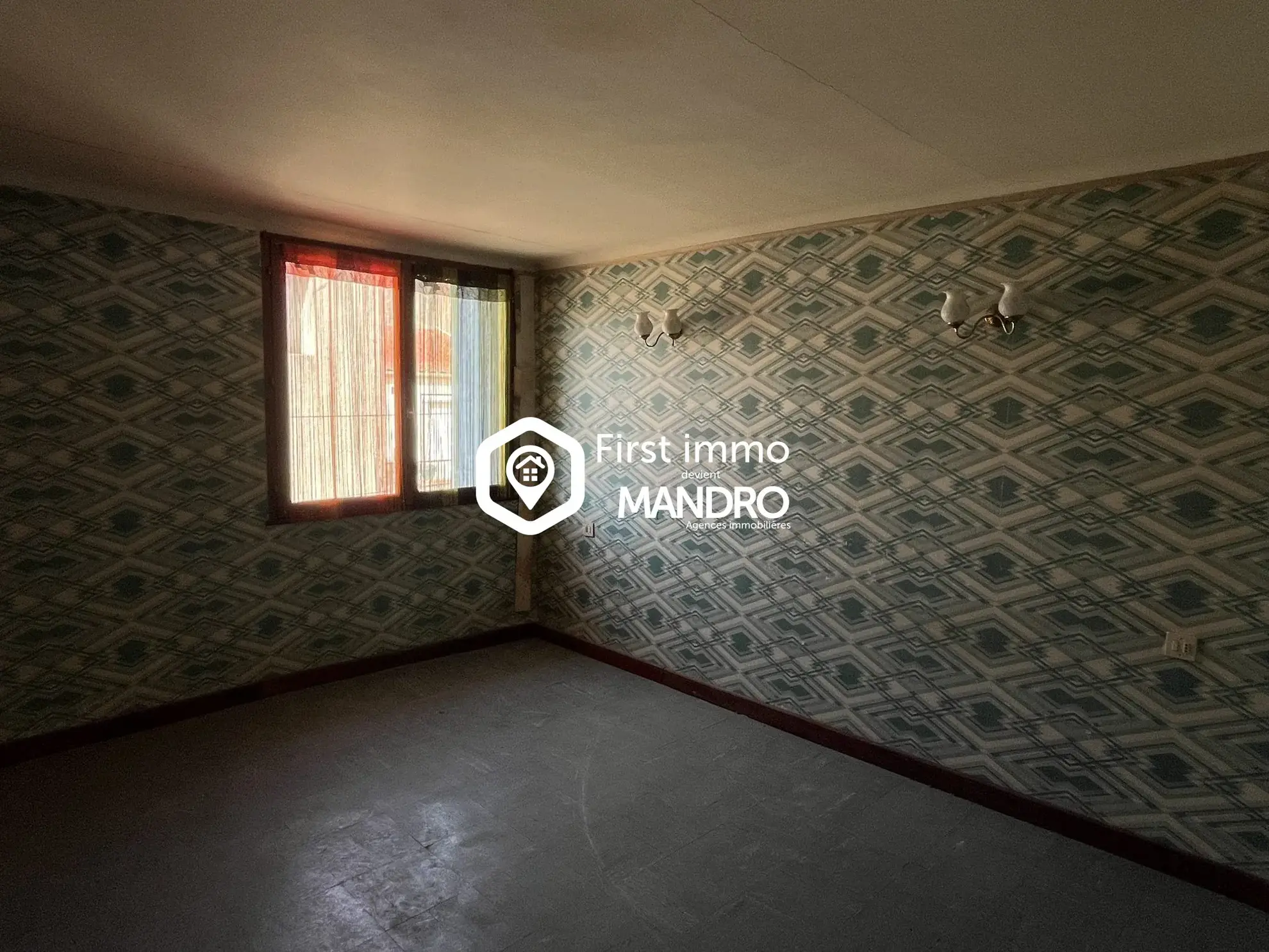 À vendre maison de village avec 3 chambres à Estagel, charmant cadre rural 