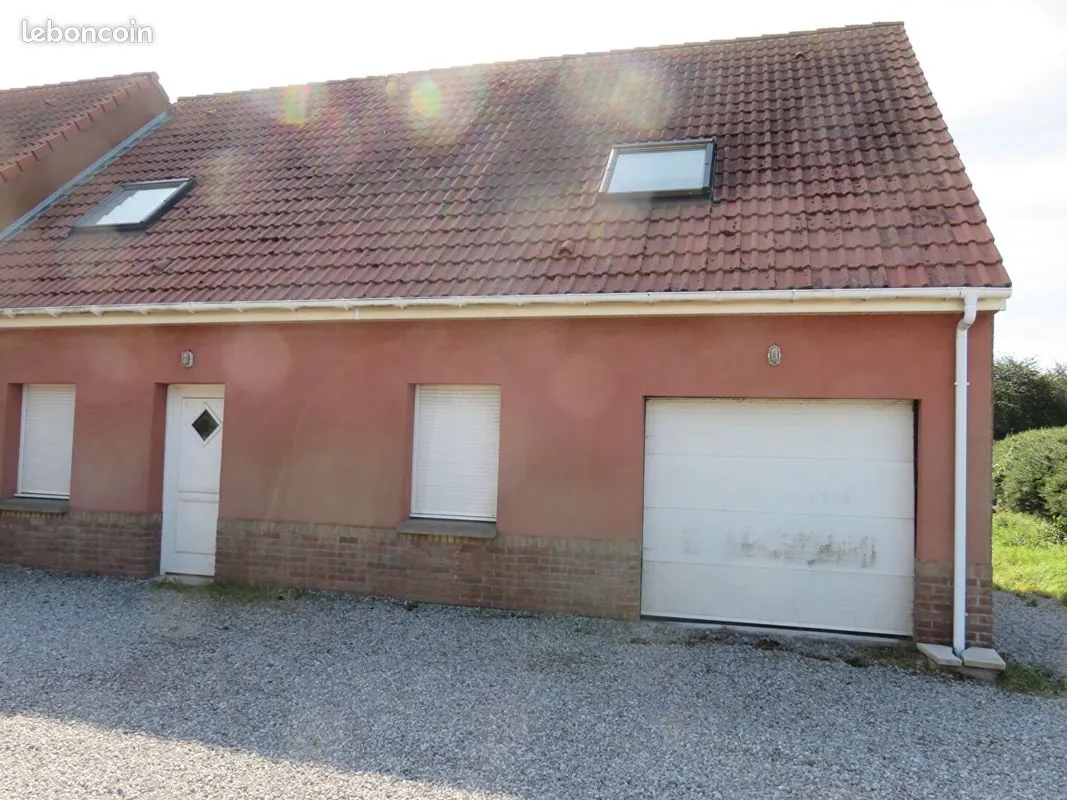 Maison semi-mitoyenne à Ghyvelde de 2011 avec 5 chambres, jardin et garage 