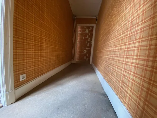 A VENDRE BUREAUX OU INVESTISSEMENT À MILLAU, 265 M² 