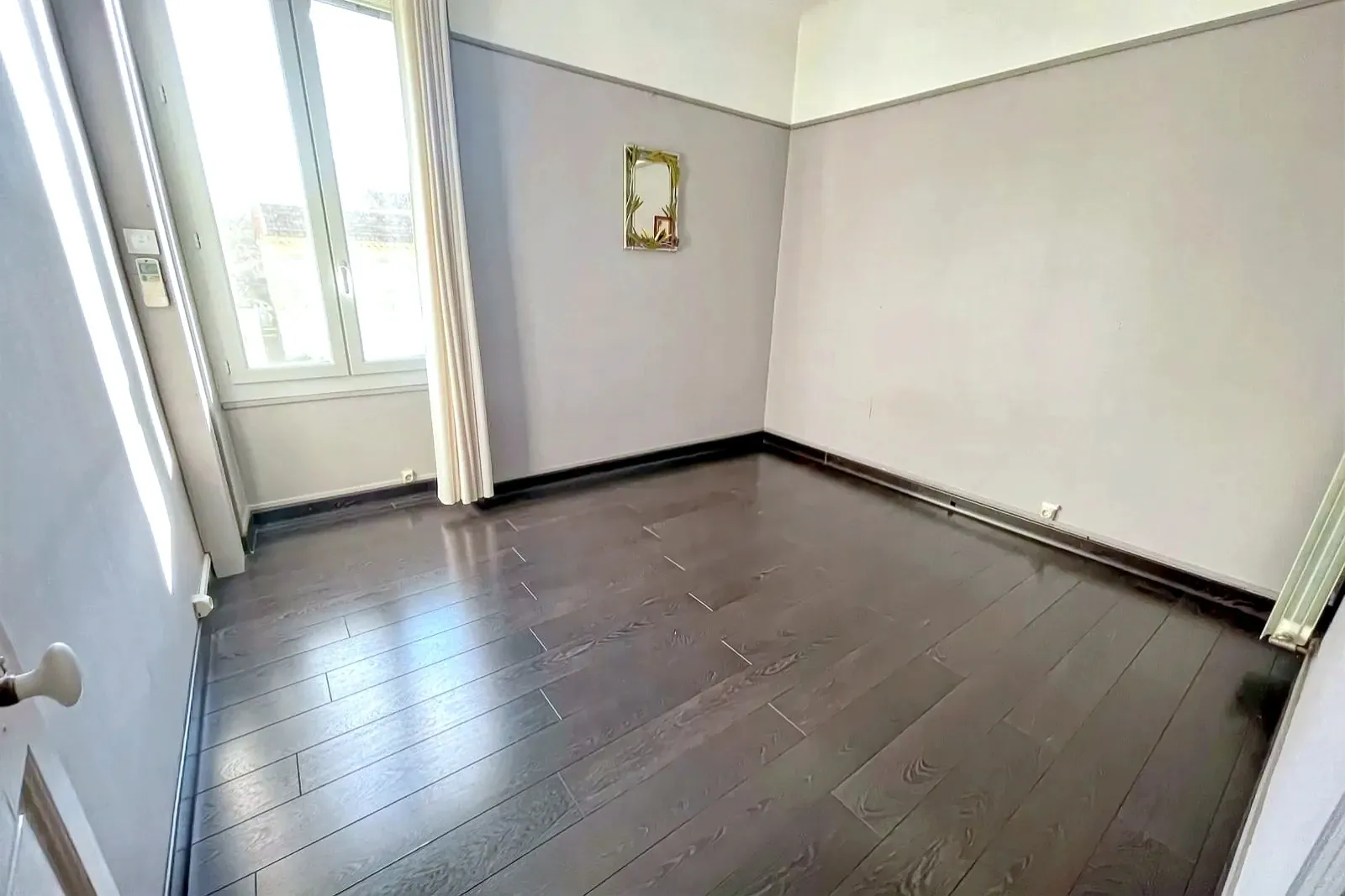 À vendre: Mas de ville de 161 m² à Sorgues avec piscine et potentiel d'aménagement 