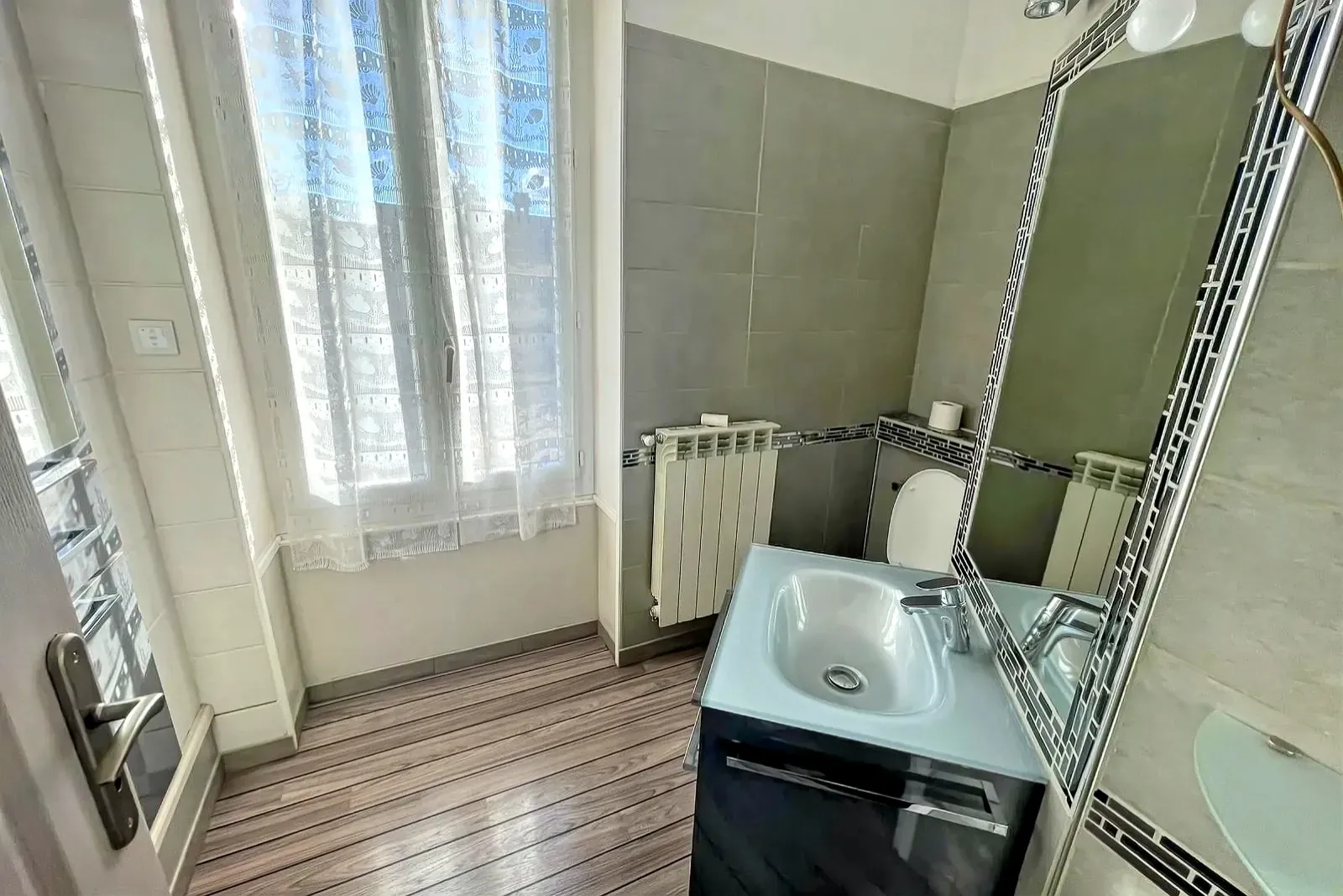À vendre: Mas de ville de 161 m² à Sorgues avec piscine et potentiel d'aménagement 