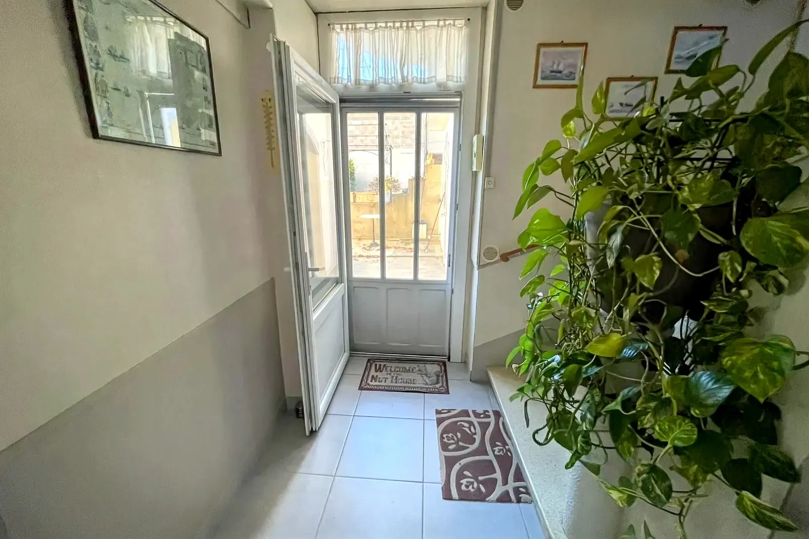 À vendre: Mas de ville de 161 m² à Sorgues avec piscine et potentiel d'aménagement 
