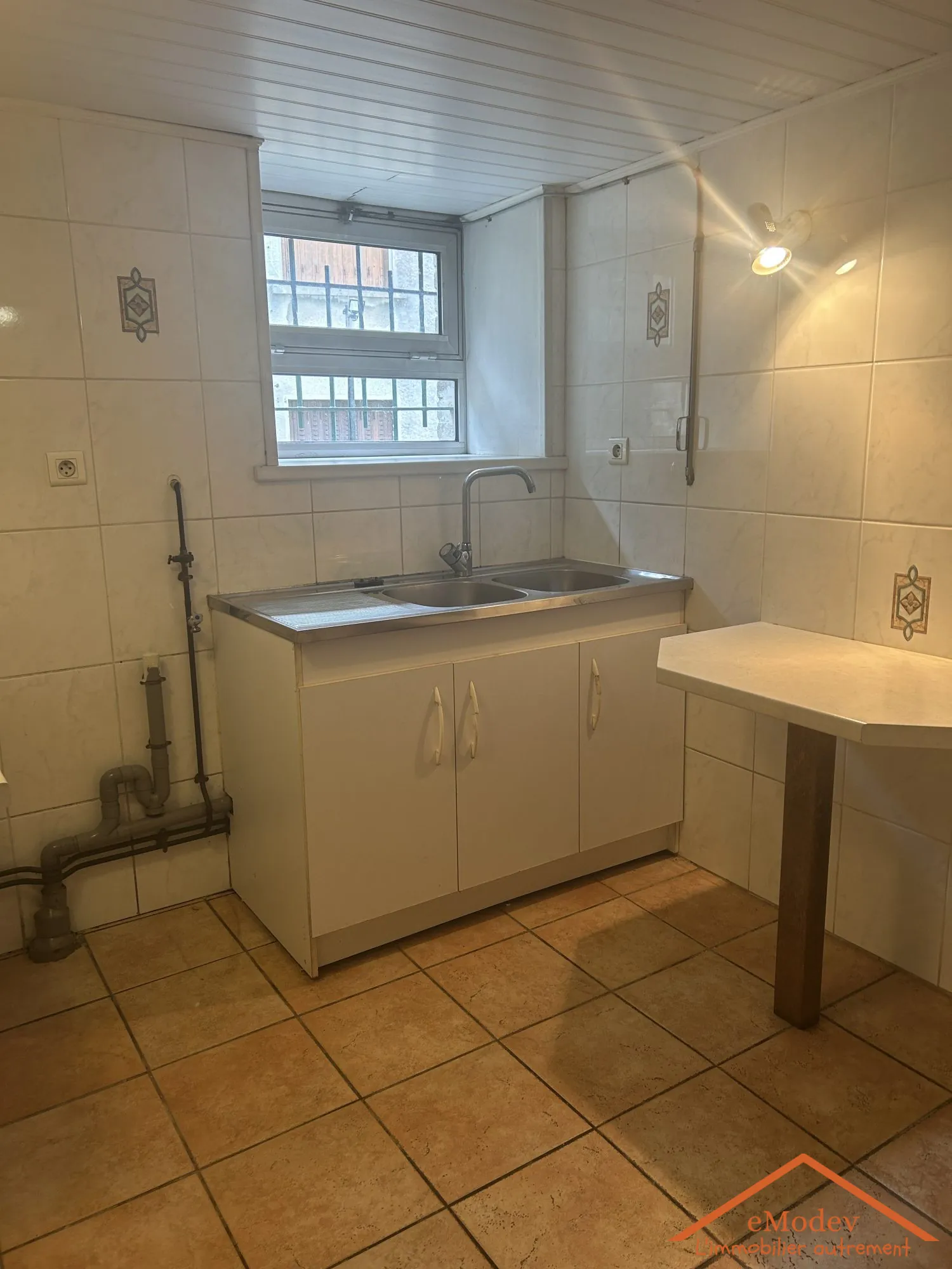 Maison de 1920 à rénover à Bruyères avec grand terrain et potentiel d'extension 
