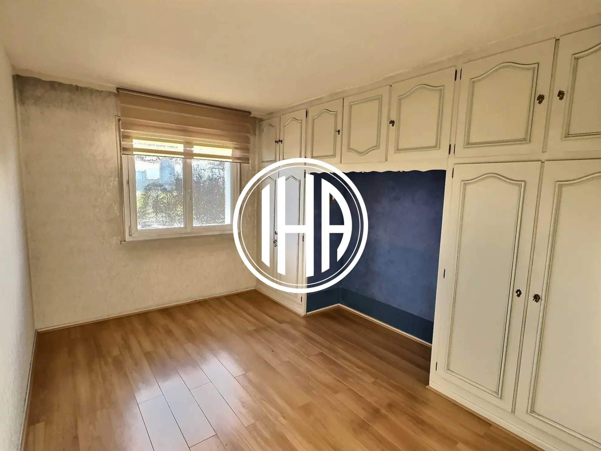 2ème chambre Appartement T5 à vendre à Colmar avec balcon, cave et exposition sud 