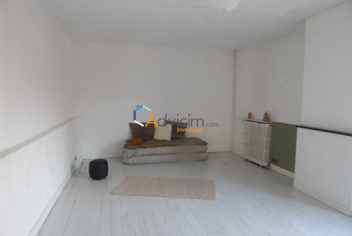Maison 105 m² avec Terrasse à Ferrières-en-Gâtinais – Belle Opportunité 