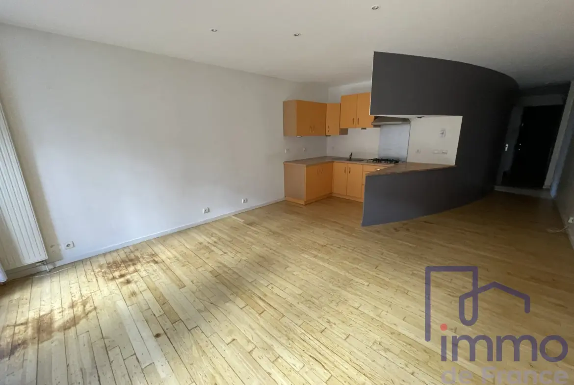 Appartement T2 de 52 m² à Saint-Étienne, investissez dans un bien central et lumineux 