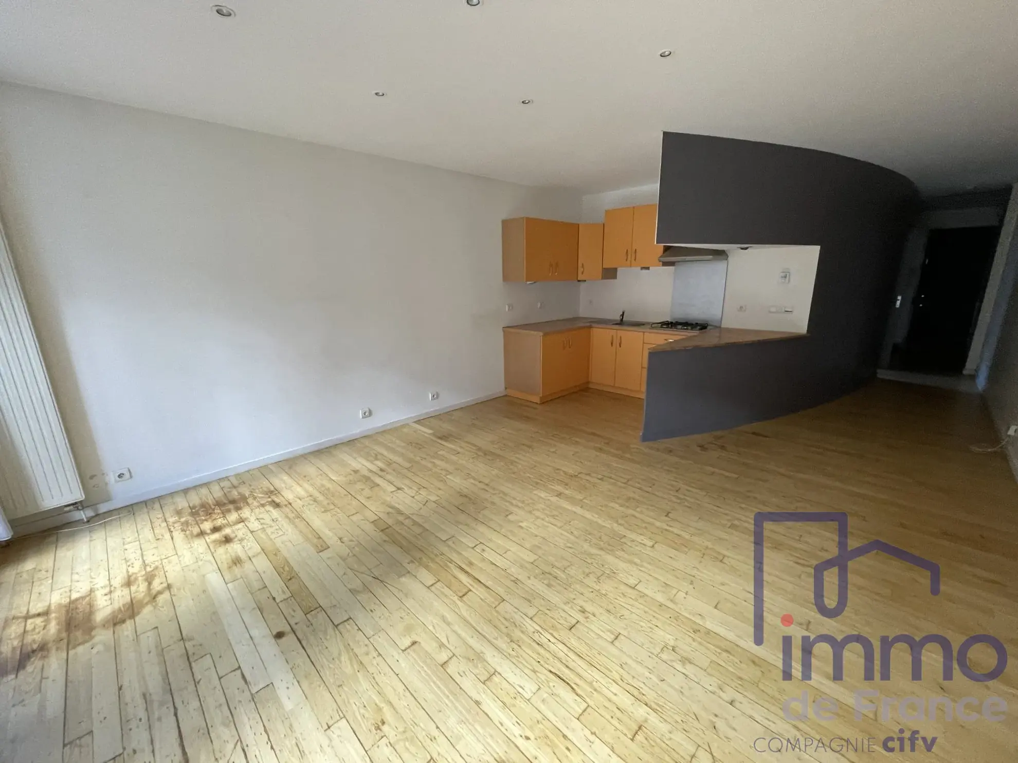 Appartement T2 de 52 m² à Saint-Étienne, investissez dans un bien central et lumineux 