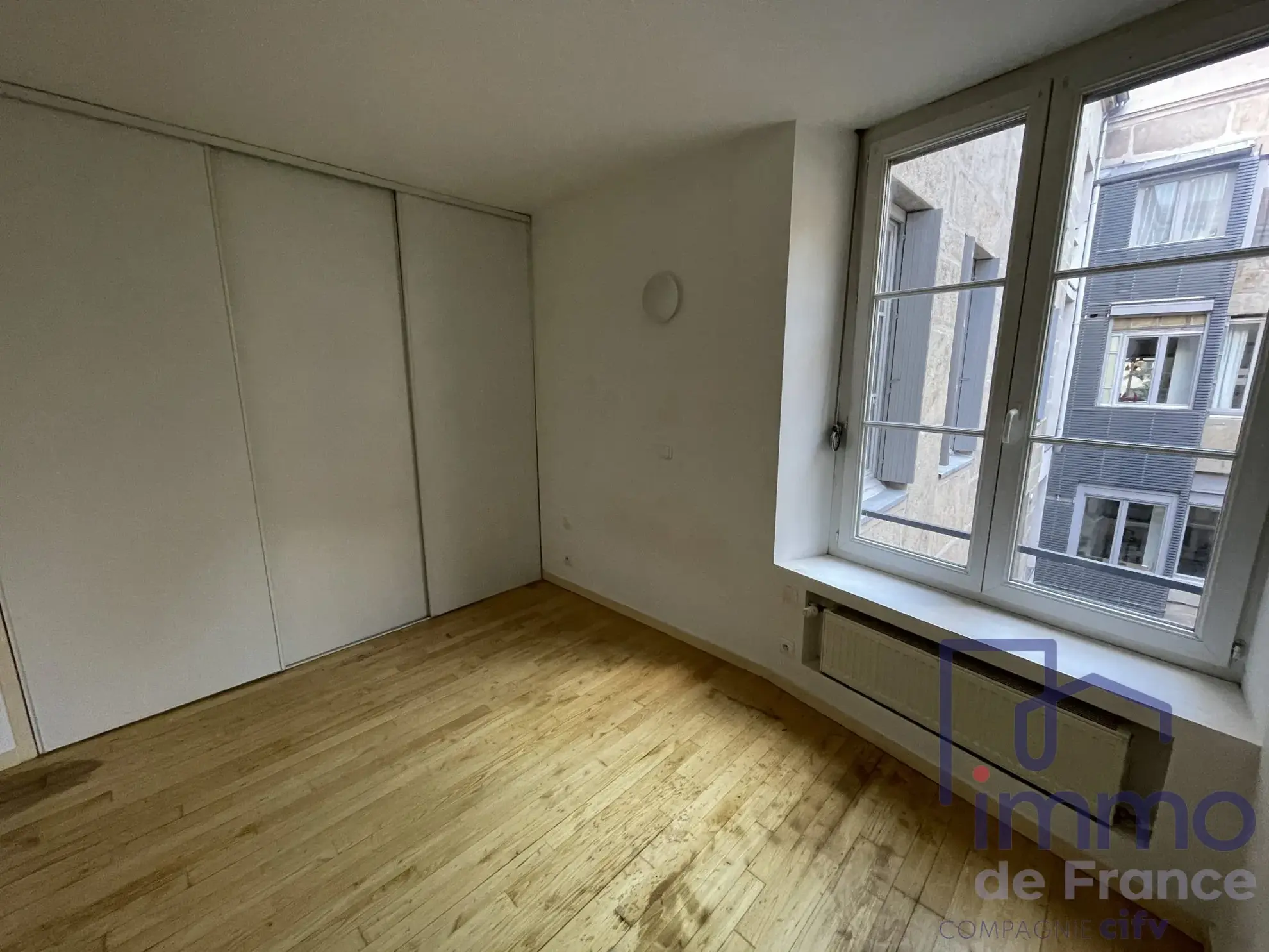 Appartement T2 de 52 m² à Saint-Étienne, investissez dans un bien central et lumineux 