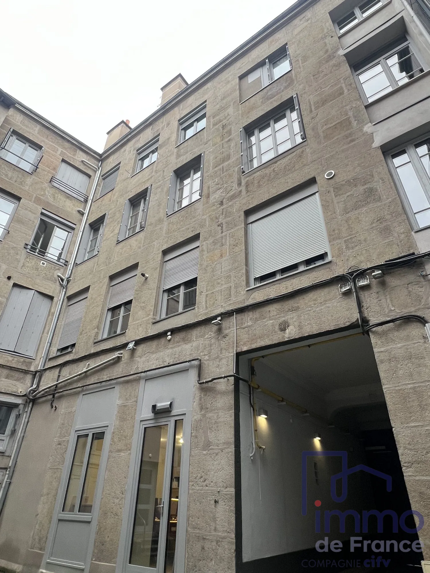 Appartement T2 de 52 m² à Saint-Étienne, investissez dans un bien central et lumineux 