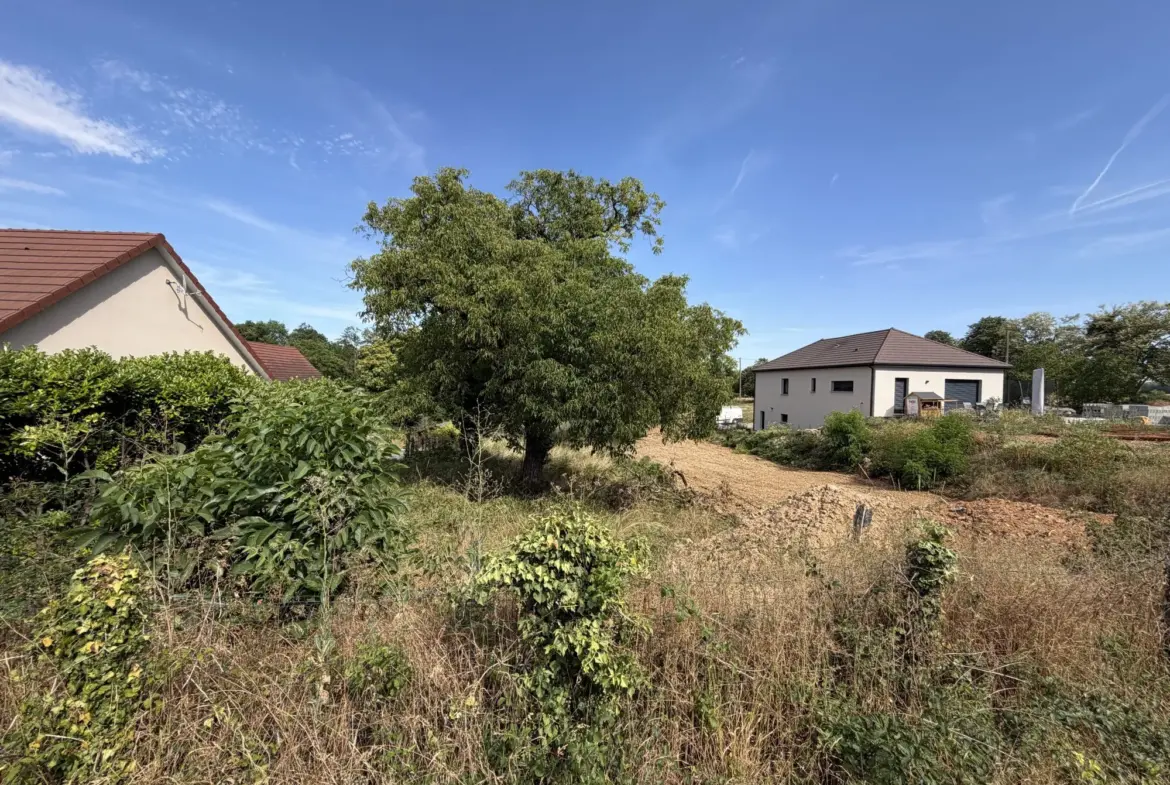 Terrain à bâtir de 1176 m² à Givry, secteur paisible 