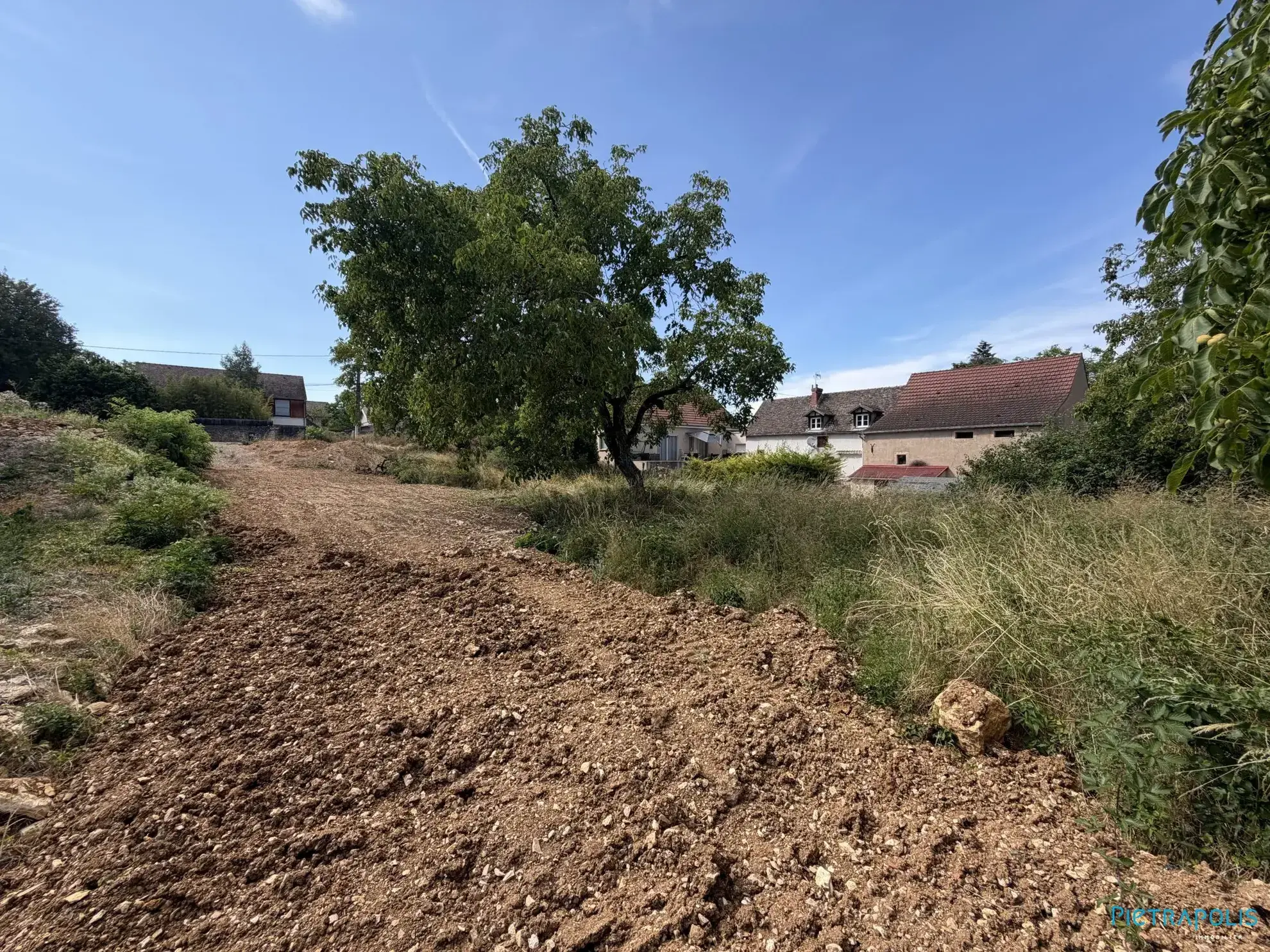 Terrain à bâtir de 1176 m² à Givry, secteur paisible 