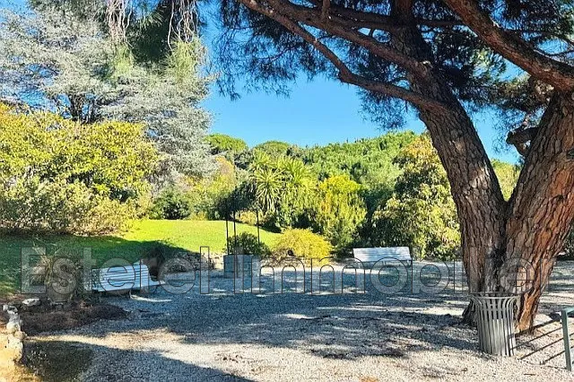 Studio exceptionnel avec terrasse à Cannes dans résidence de luxe 
