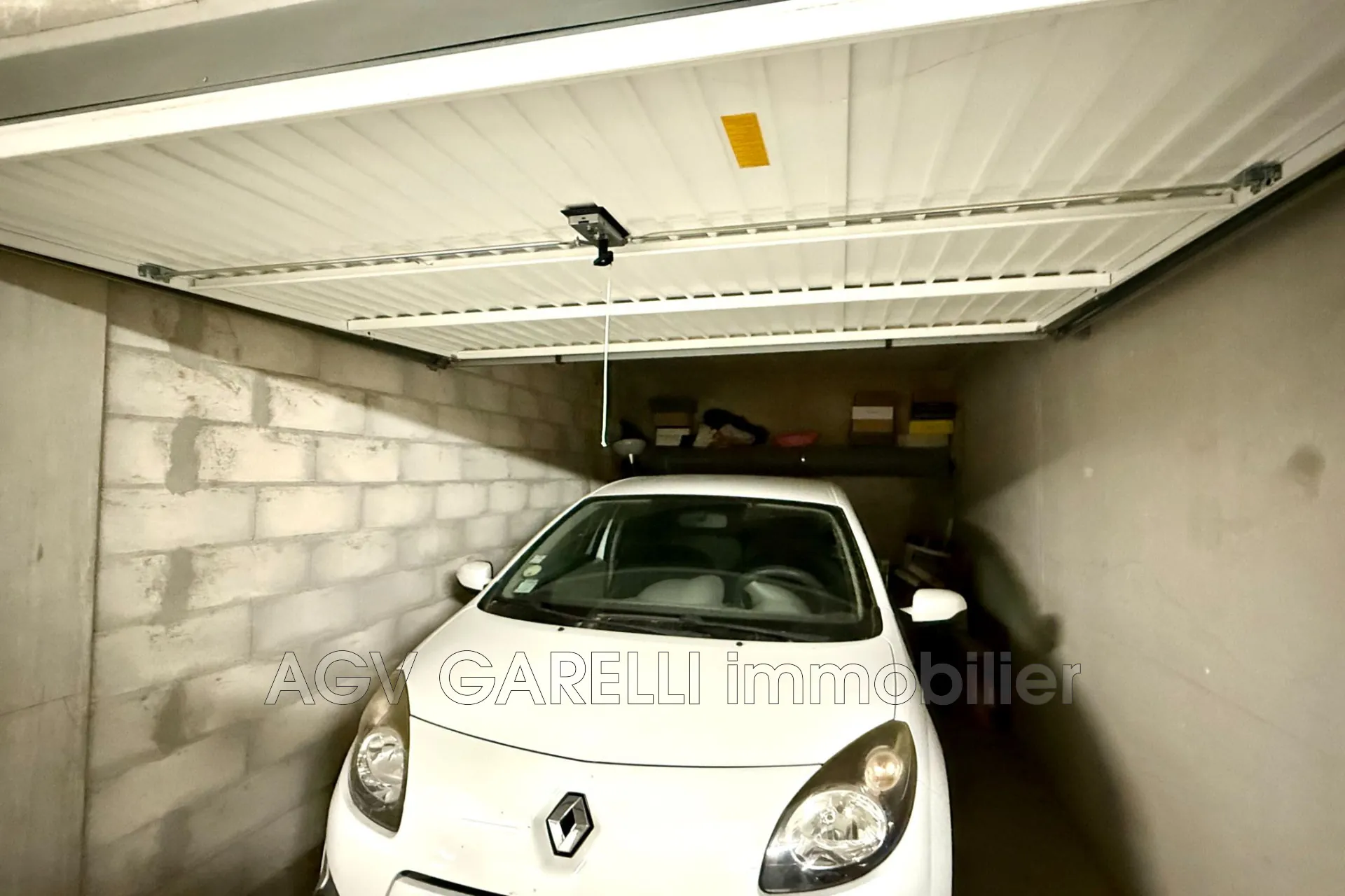 À vendre appartement T2 avec terrasse et garage à Toulon Est 