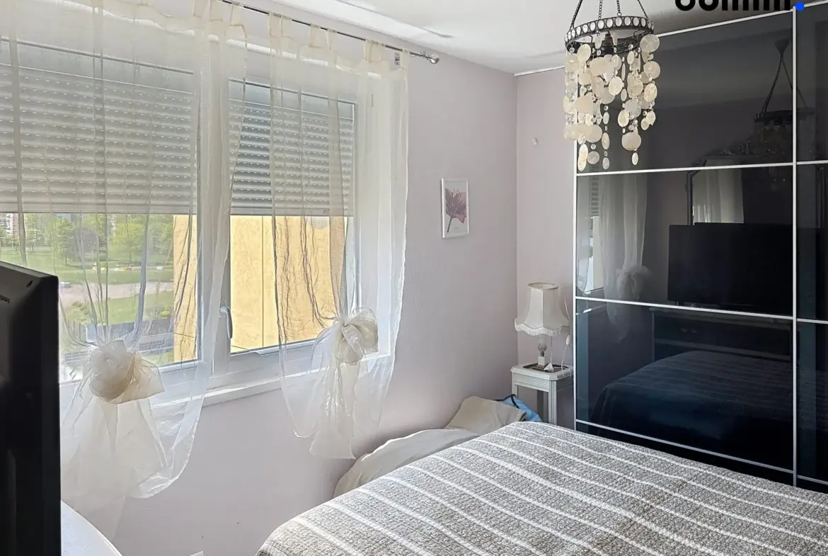 Appartement 4 pièces à vendre à Montceau-les-Mines, lumineux et terrasse 