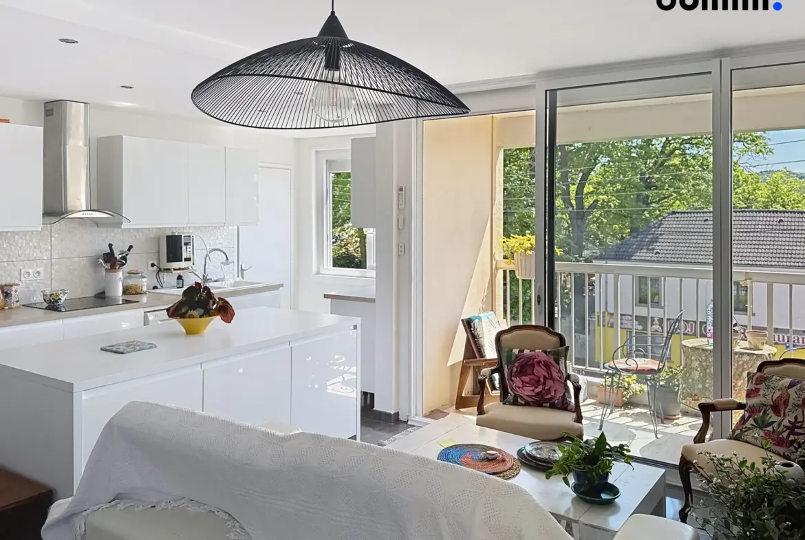Appartement 4 pièces à vendre à Montceau-les-Mines, lumineux et terrasse 