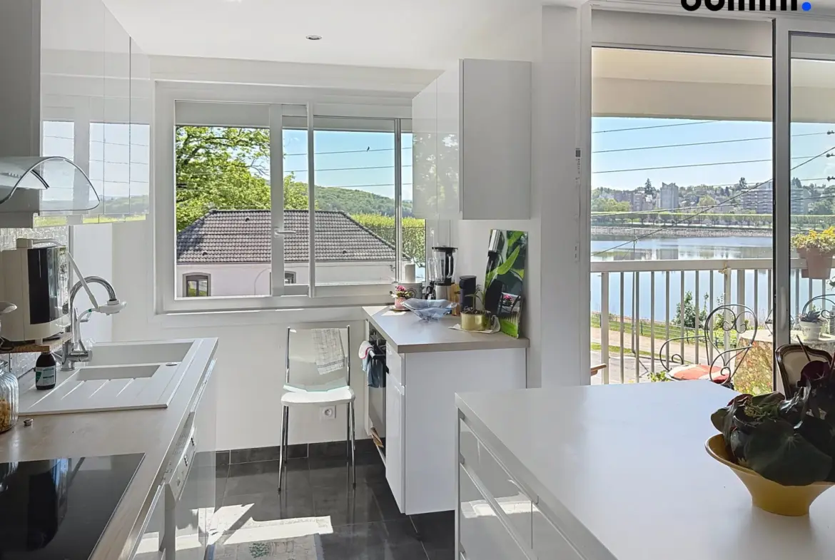 Appartement 4 pièces à vendre à Montceau-les-Mines, lumineux et terrasse 