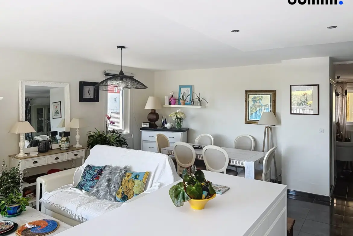 Appartement 4 pièces à vendre à Montceau-les-Mines, lumineux et terrasse 