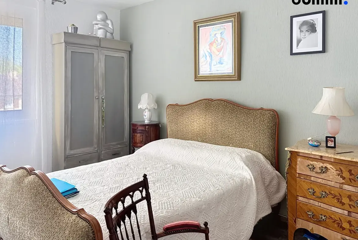 Appartement 4 pièces à vendre à Montceau-les-Mines, lumineux et terrasse 