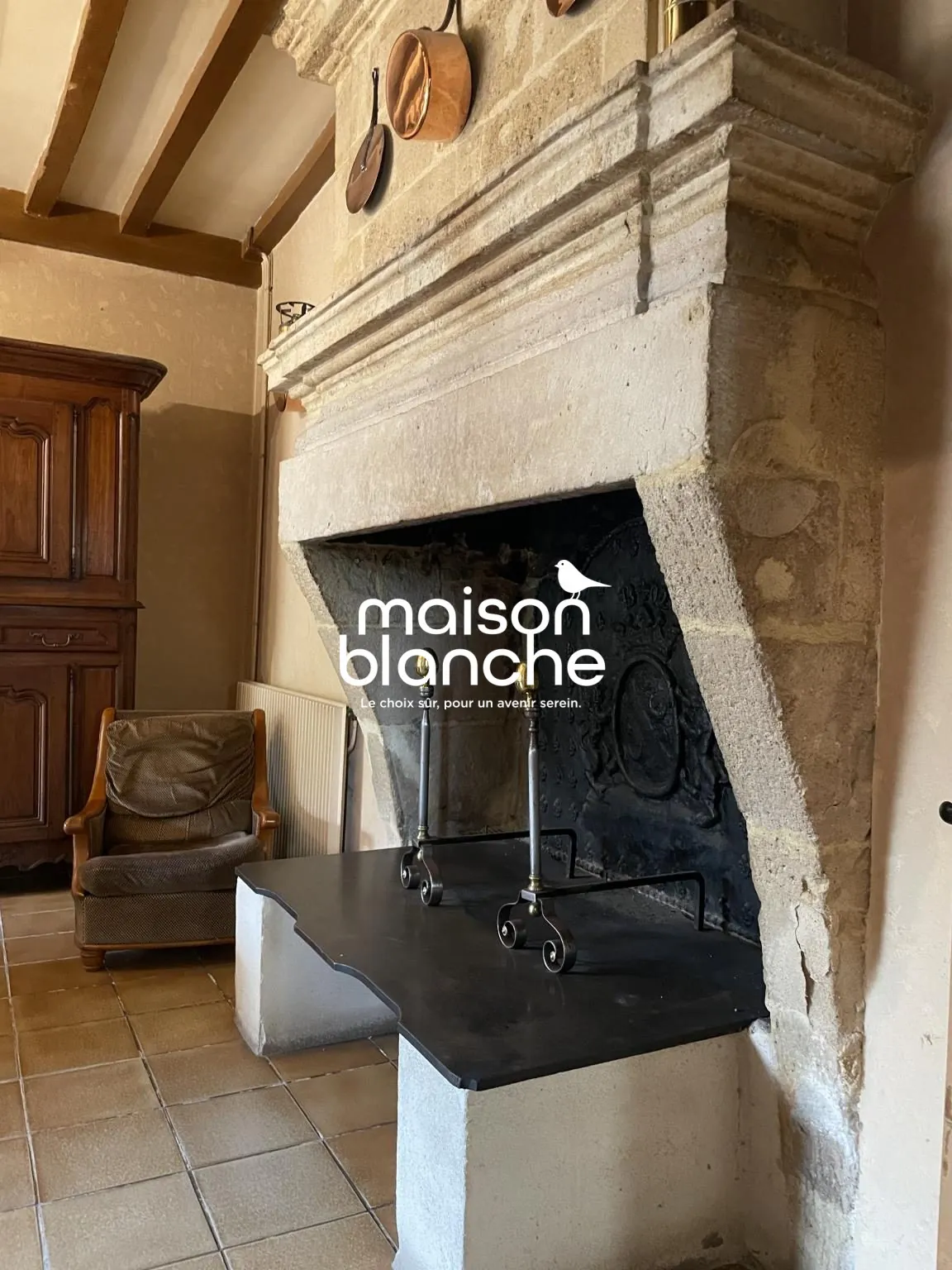 Belle maison en pierre avec jardin et potentiel à Blasimon 