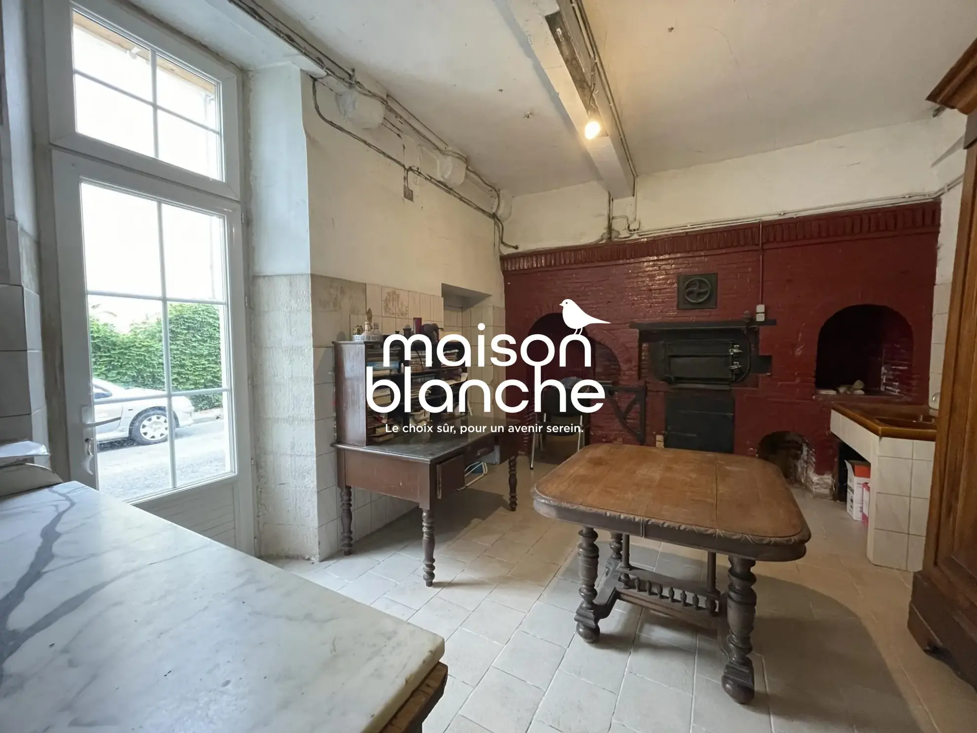 Belle maison en pierre avec jardin et potentiel à Blasimon 