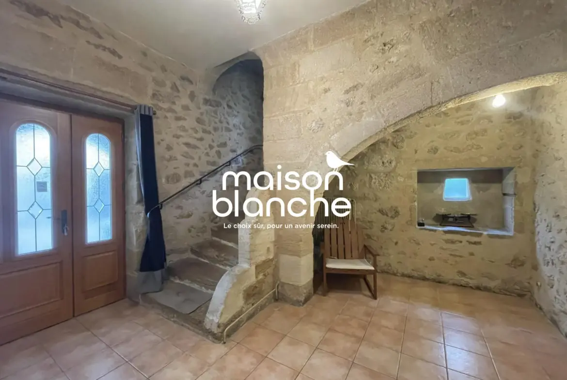 Belle maison en pierre avec jardin et potentiel à Blasimon 