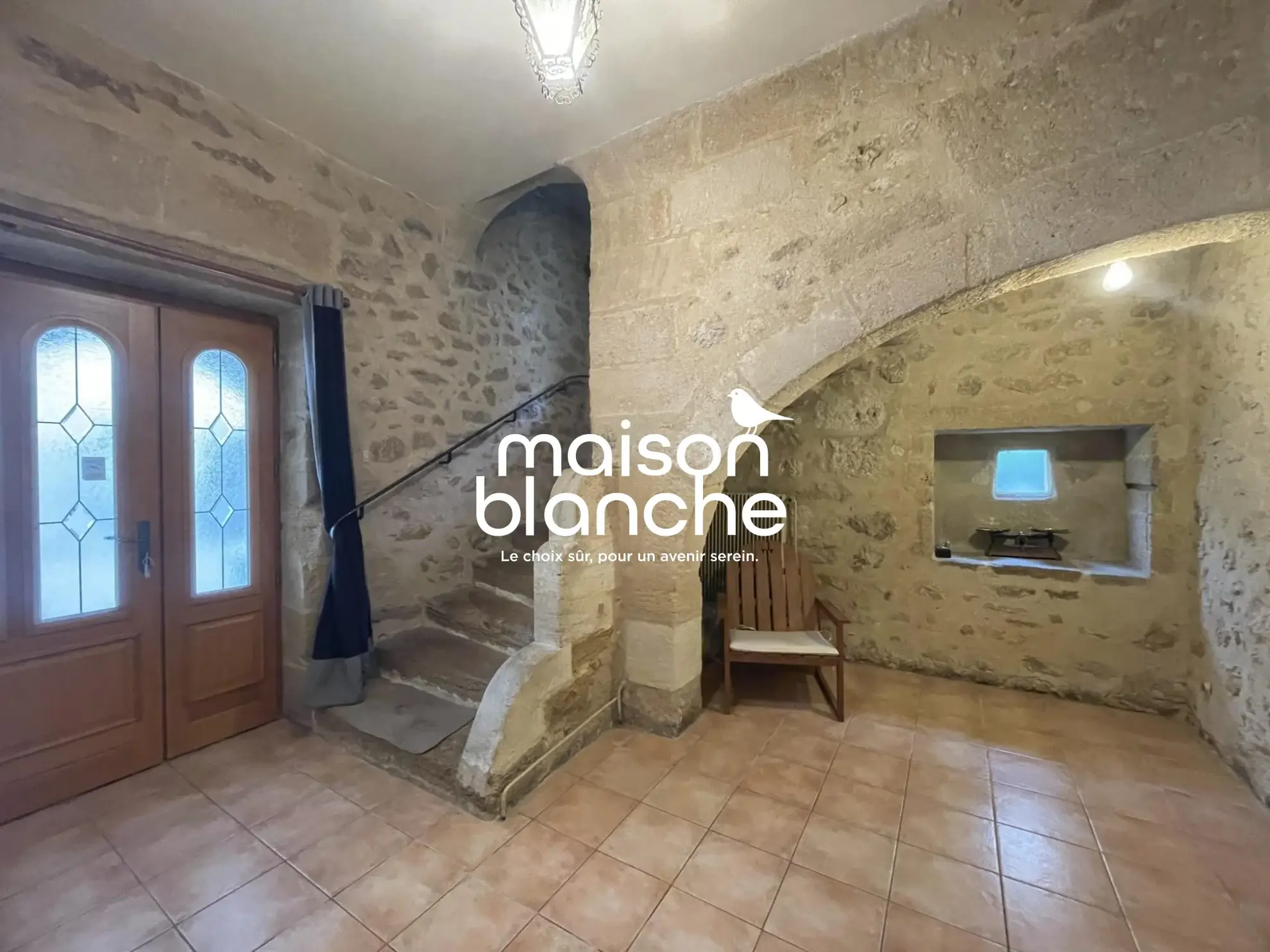 Belle maison en pierre avec jardin et potentiel à Blasimon 