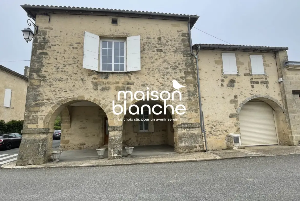 Belle maison en pierre avec jardin et potentiel à Blasimon 