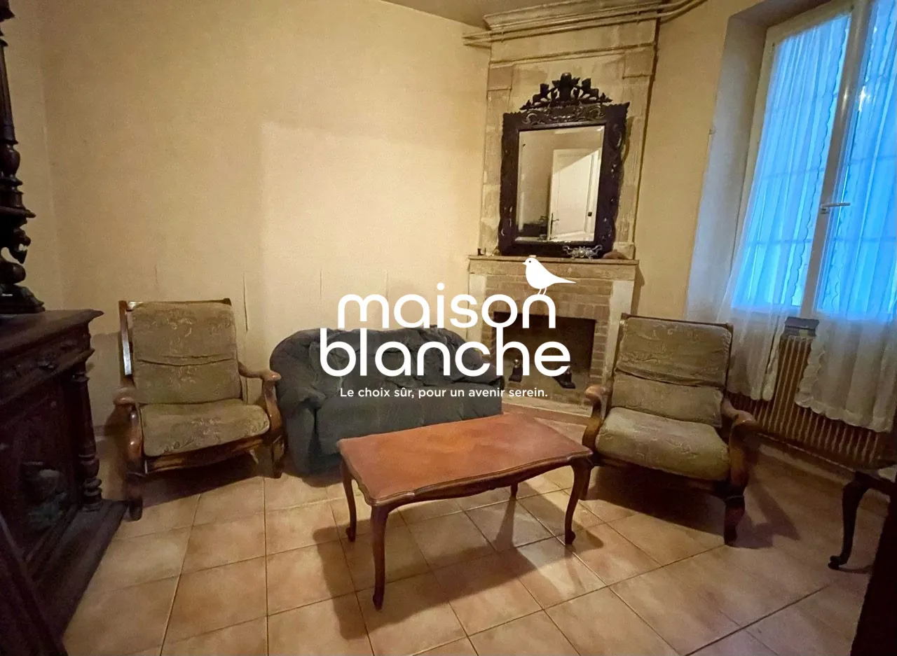 Belle maison en pierre avec jardin et potentiel à Blasimon 