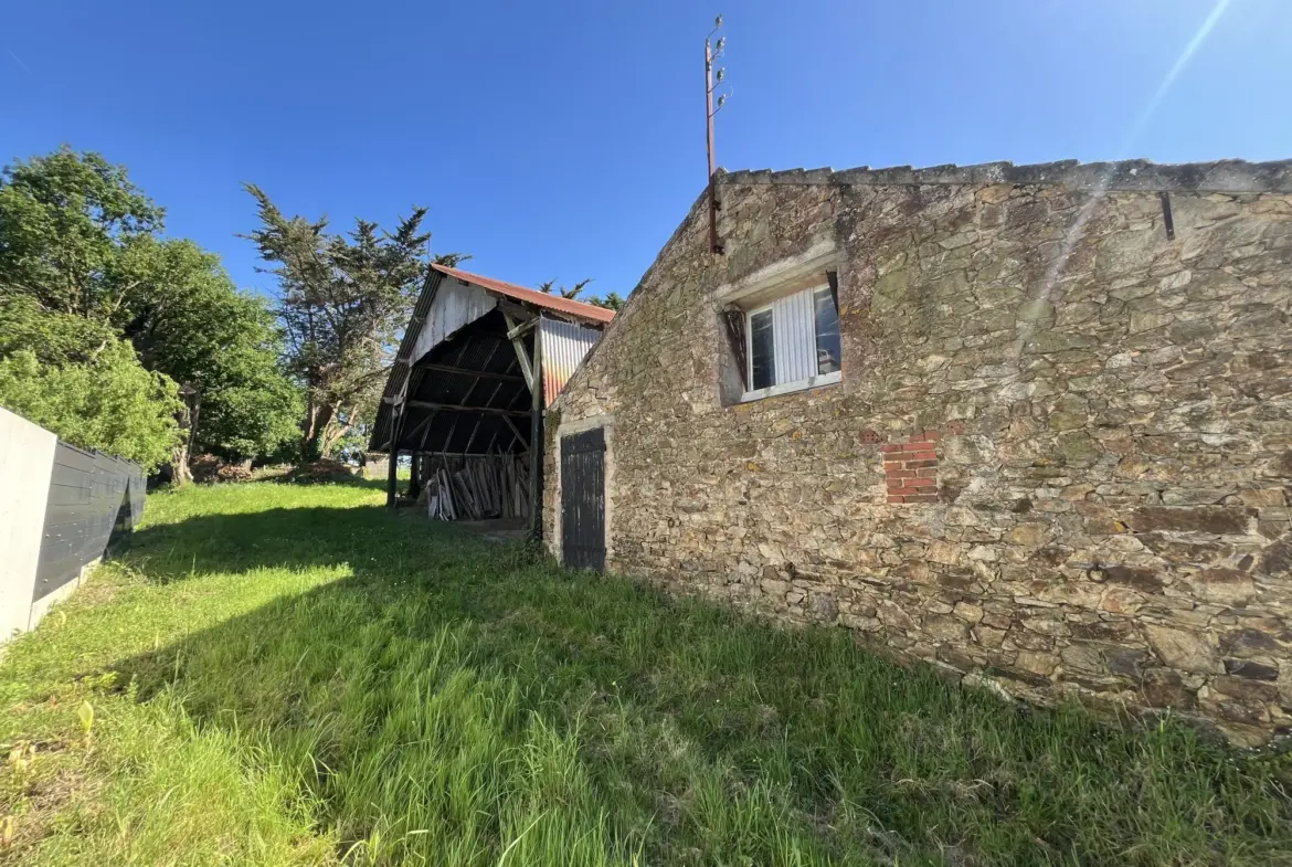 Dépendances en pierres avec terrain à Saint Lumine de Coutais - Cadre bucolique 