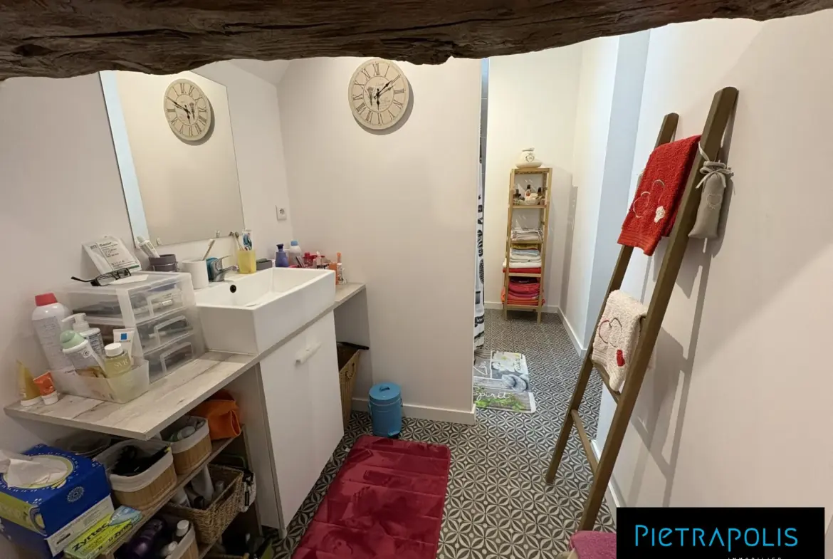 Ensemble immobilier à vendre à La Salle, investissement locatif stable 