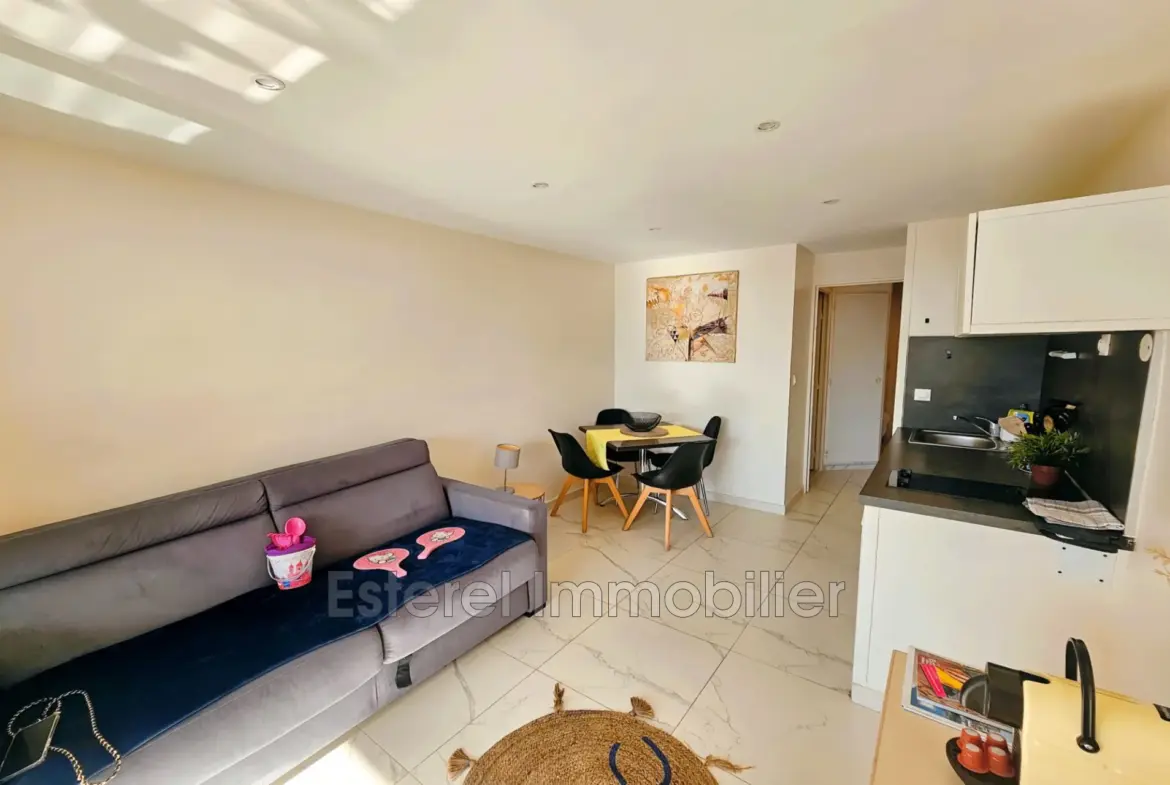 Studio à vendre avec vue mer à Cap Esterel - Agay 