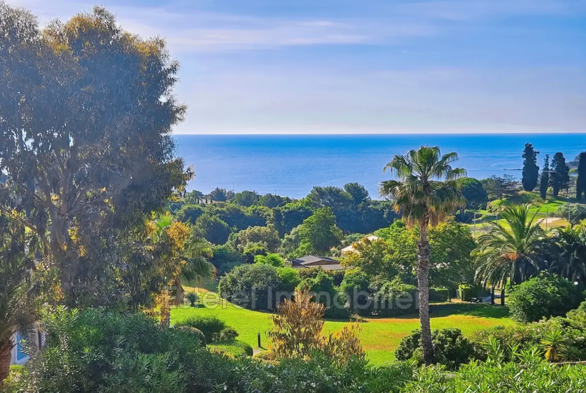 Studio à vendre avec vue mer à Cap Esterel - Agay 