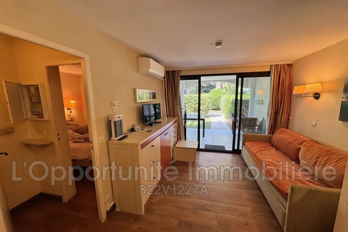 Bel appartement 2 pièces avec terrasse, piscine et jardin à Cannes 