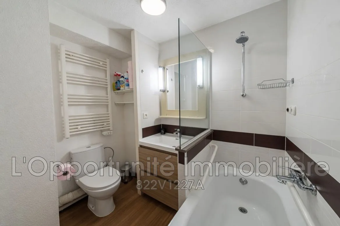 Bel appartement 2 pièces avec terrasse, piscine et jardin à Cannes 